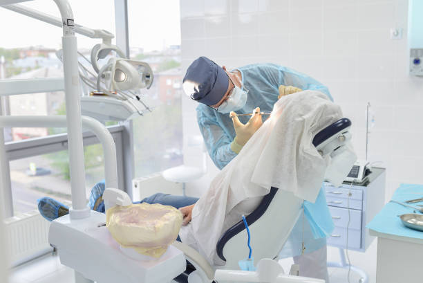 Best Cracked Tooth Emergency Dentist  in Macom, IL